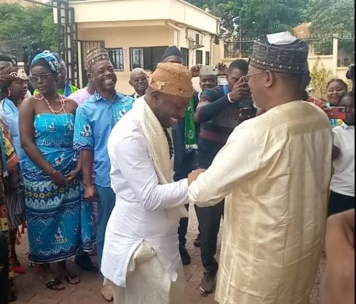 Cameroun-présidentielle 2025 : Serge Espoir Matomba dépose sa candidature