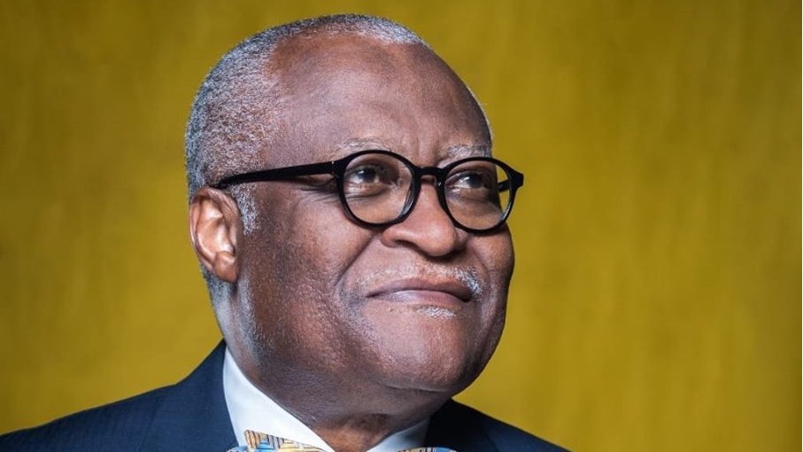 Cameroun : Akere Muna appelle le président sortant à céder le pouvoir dans la paix